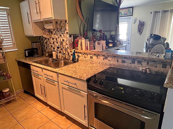 4th image of 147 Palmetto Cir NE