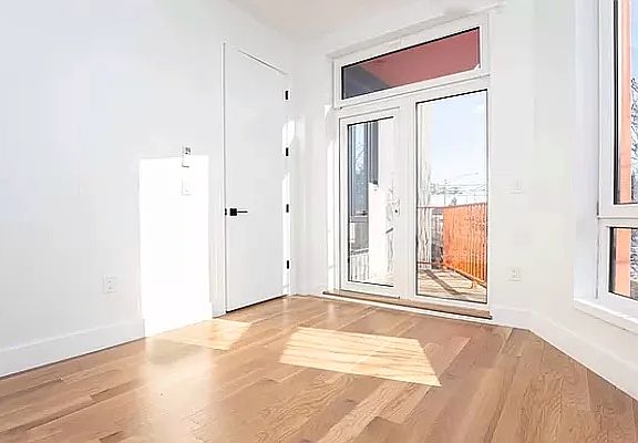 3rd image of 435 Meeker Ave #3B