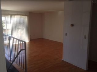 2215 Ohio Ave, Signal Hill, CA 90755