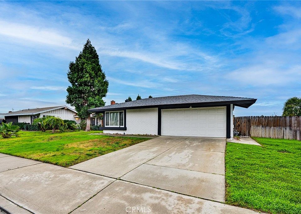 1st image of 24867 Bower St