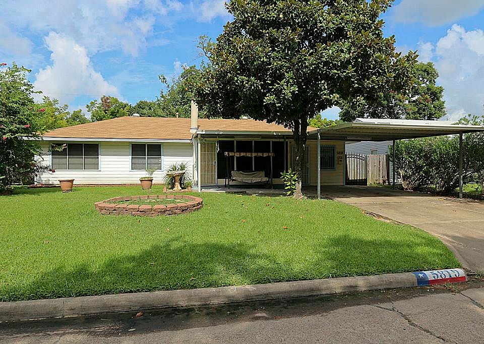 1st image of 5819 Burr Oak Dr