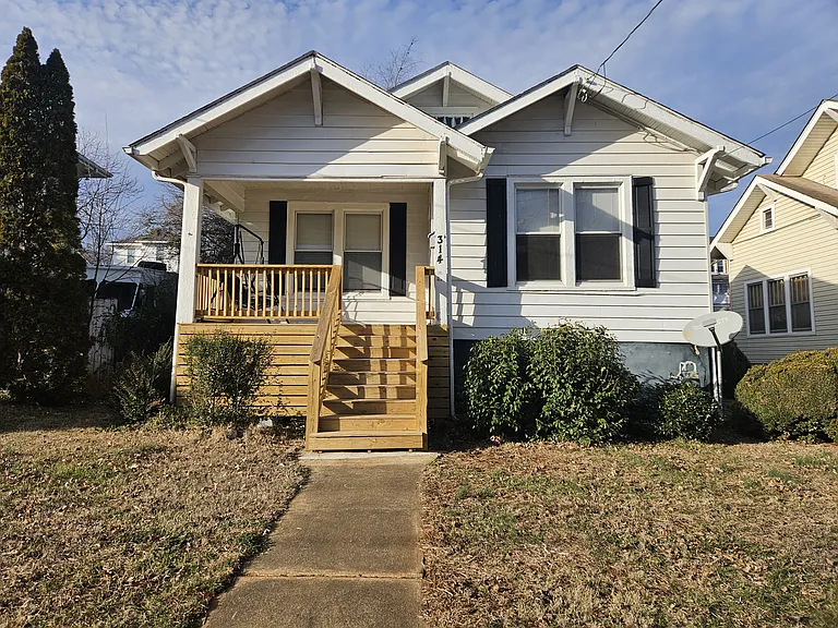 314 Westover Blvd — Photo 1