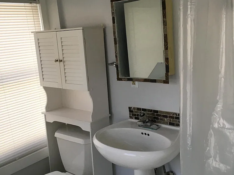 301 Nassau St #6 — Photo 10