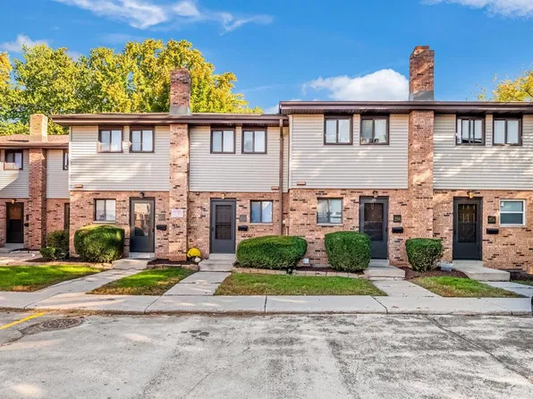 240 E Dekora STREET #264, Saukville, WI 53080