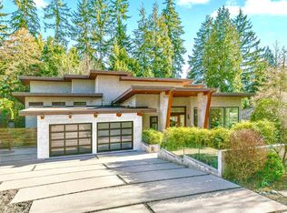 388 Hidhurst Pl, West Vancouver, BC V7S 1K1