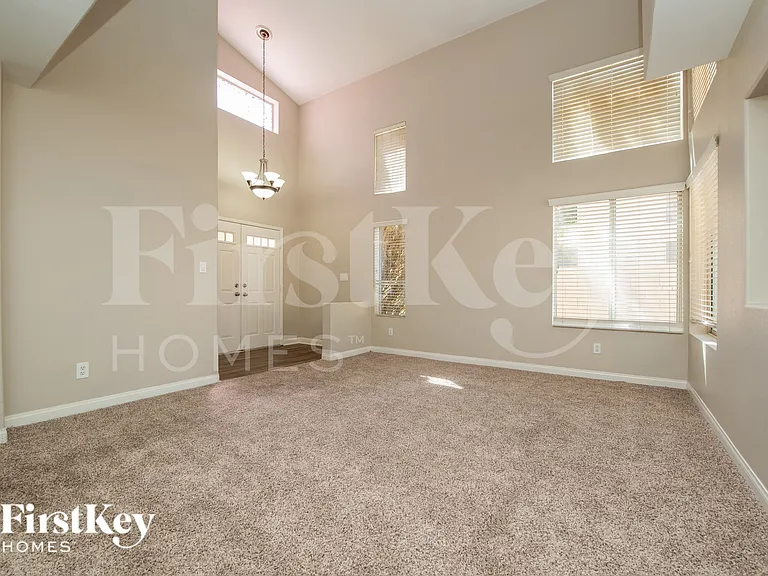 6067 Hidden Rock Dr — Photo 4