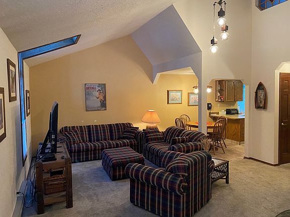 2nd image of 129 Stibnite Ave #3