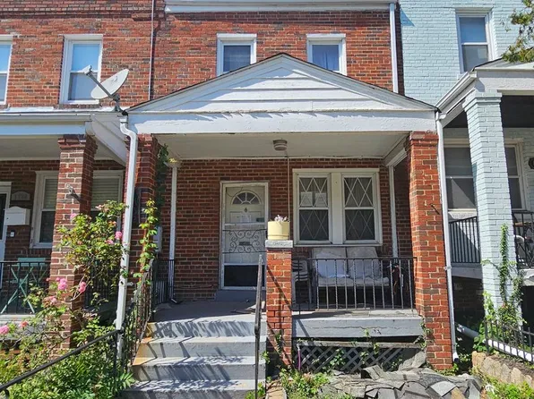 1752 Lane Pl NE, Washington, DC 20019