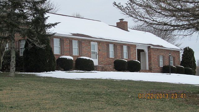1st image of 318 Deel St