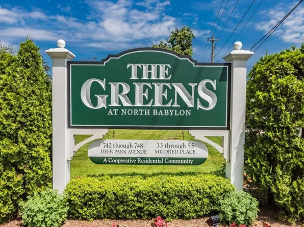 742 Deer Park Avenue #8A, North Babylon, NY 11703