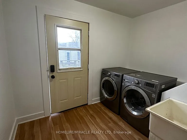 33 Jeavons Ave #ENTIRE HOUSE — Photo 20