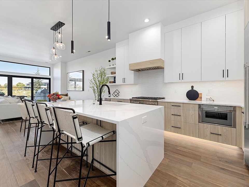 1st image of 2108 E Island Cove Ln