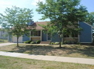 514 E Centennial St, Rapid City, SD 57701