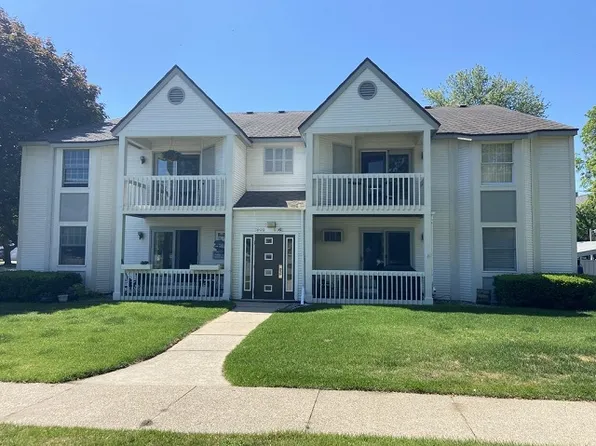 910 Columbus Ave, Grand Haven, MI 49417