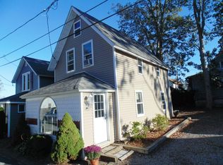 14 S Pine St, Niantic, CT 06357