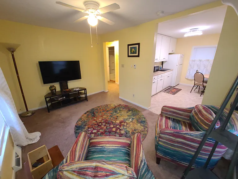 602 E Battell St #1/2 — Photo 3