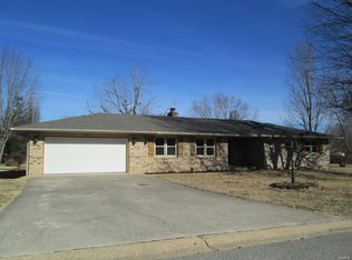 345 Brook St, Lebanon, MO 65536