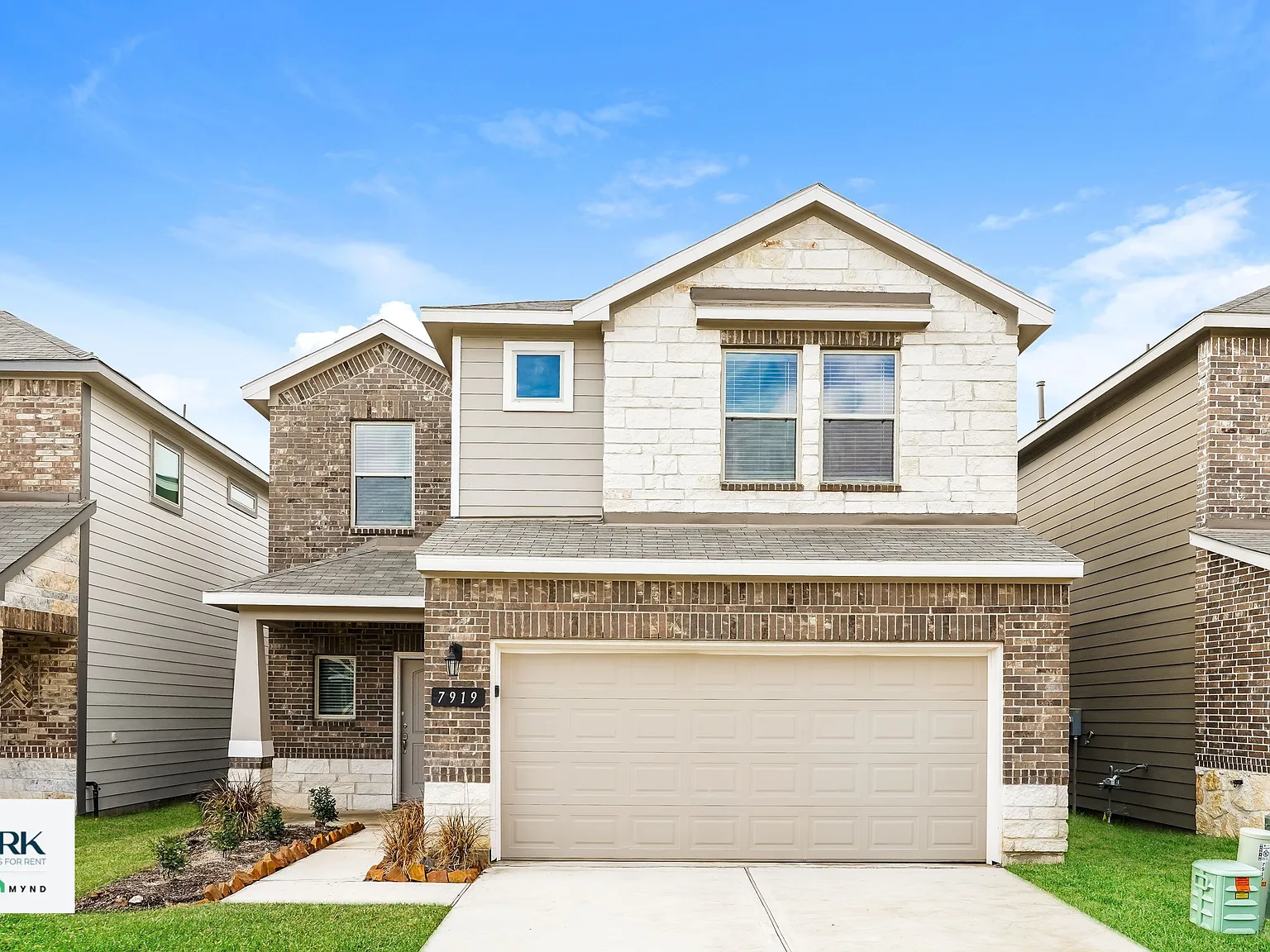 4 bed, 3.5 bath, 2154 sqft, $2,499 — Photo 1