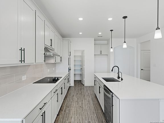 7th image of this home