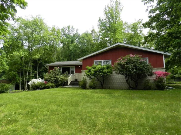 65 Pascack Road, Pearl River, NY 10965
