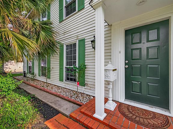 3rd image of 302 Hickory Ridge Dr