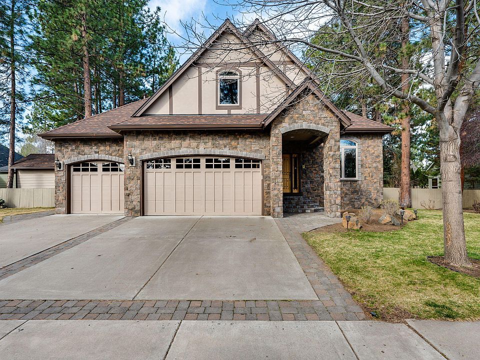 1st image of 60885 Oasis Pl