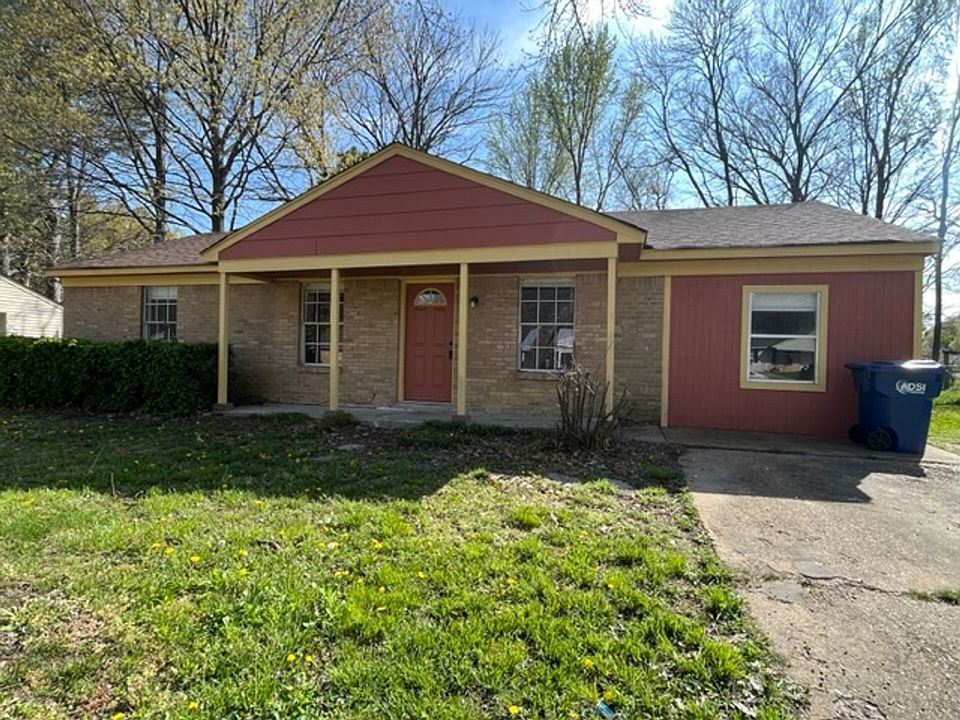1st image of 2775 Meadowbrook Dr