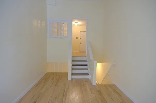 Rented by MNS | media 16