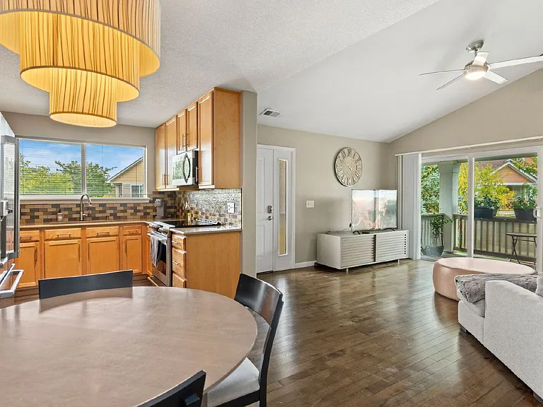 4635 Hahns Peak Dr #204 — Photo 7