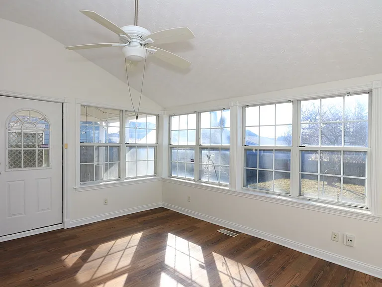 401 Lincoln St — Photo 11