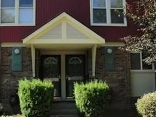 372 Hartman Ln, Saline, MI 48176
