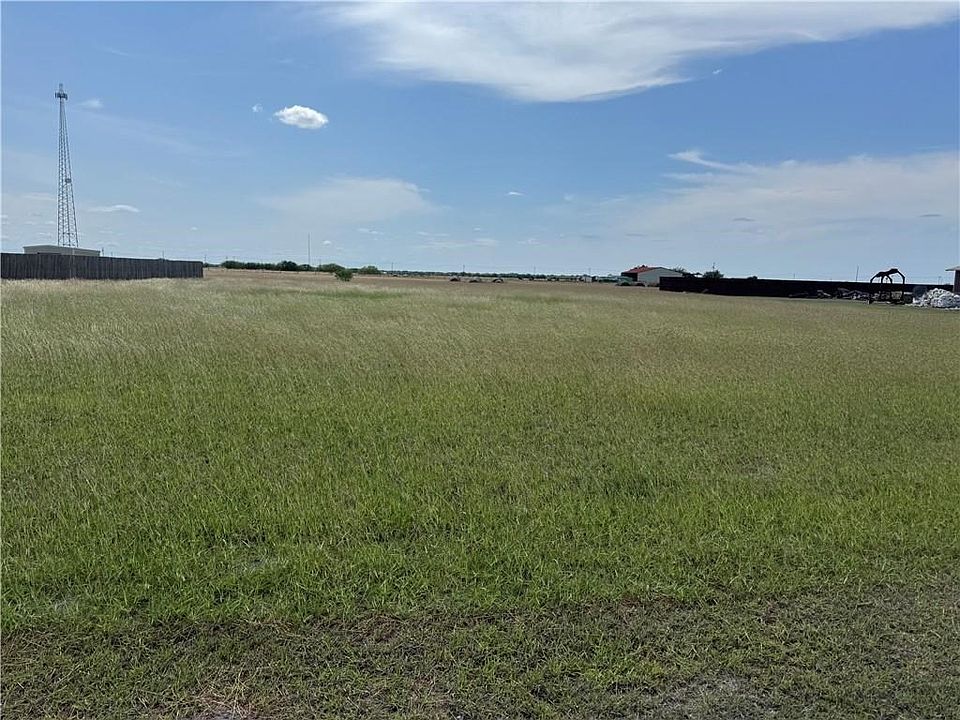 1st image of 0 Anaqua Dr