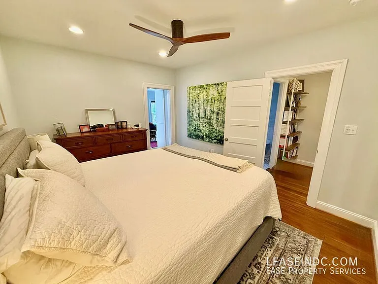 1414 Oak St NW — Photo 18