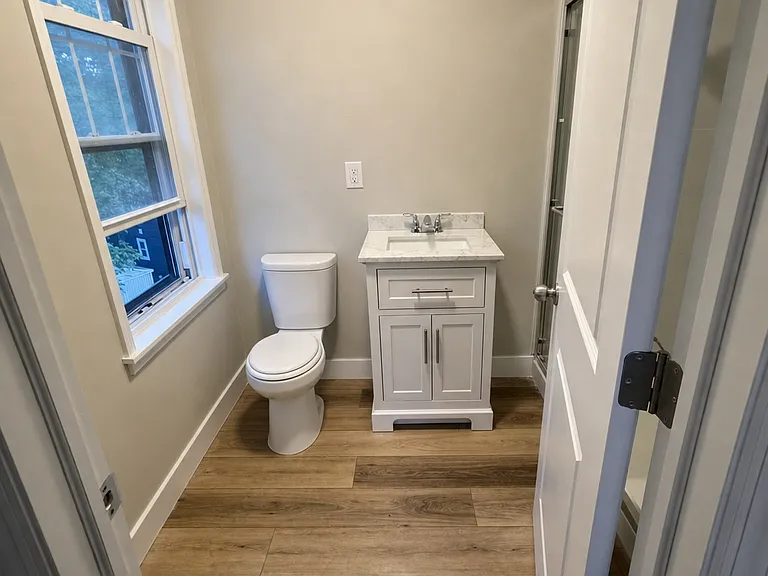 East Avenue 166 - E — Photo 13