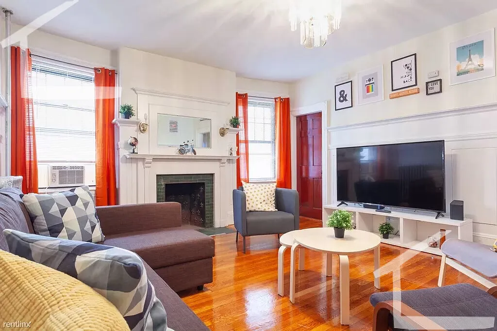 4 bed, 1.5 bath, 1500 sqft, $5,000 — Photo 3