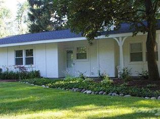 1284 Seneca Rd, Benton Harbor, MI 49022