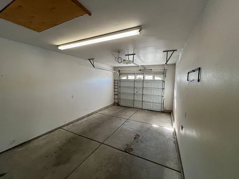 159 E 820 S — Photo 14