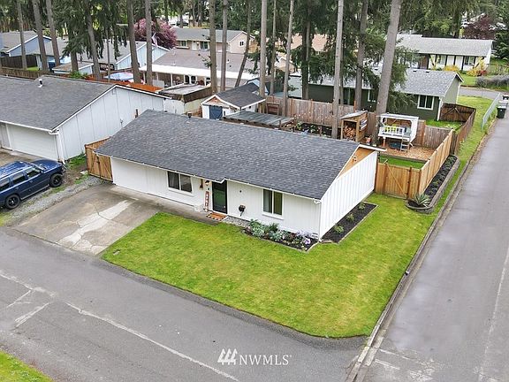 2nd image of 26124 195th Pl SE