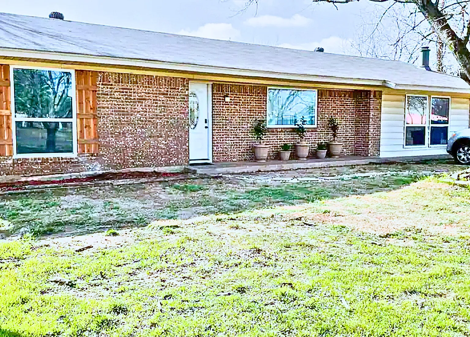 3 bed, 1605 sqft, $4,300 — Photo 3