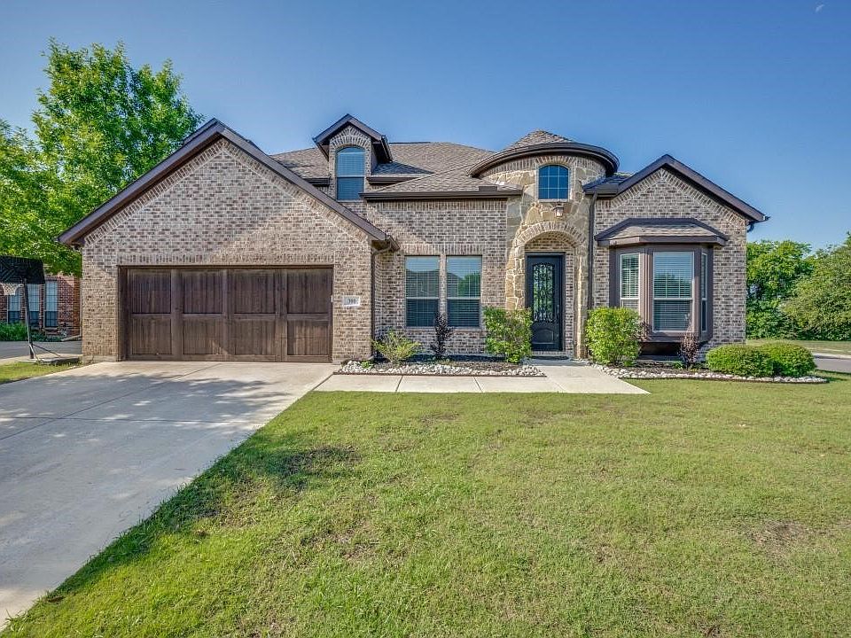 1st image of 300 Vickery Way