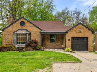 418 60th St, Des Moines, IA 50312