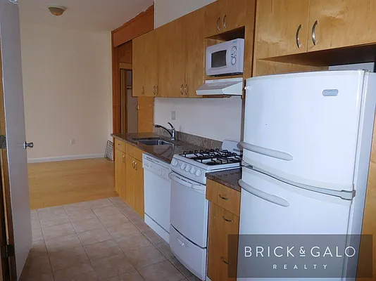 Rented by BRICK & GALO REALTY CORP | media 17