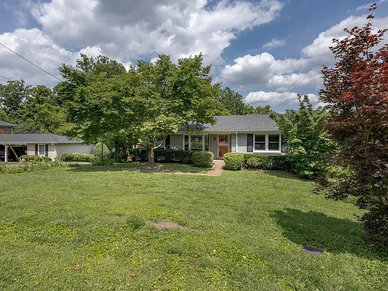 5235 Kincannon Dr — Photo 2