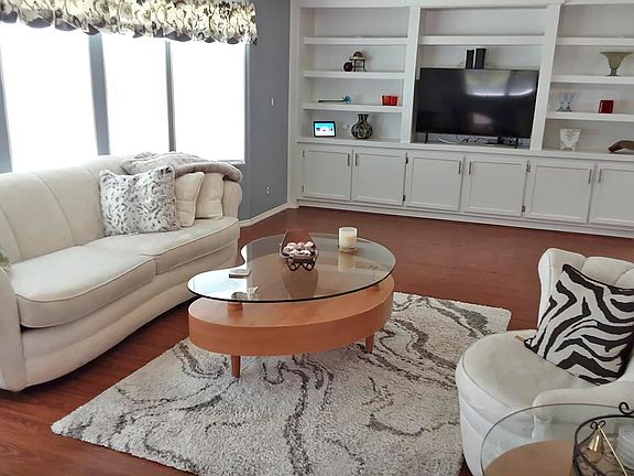 3rd image of 1009 E Palm Valley Dr #714