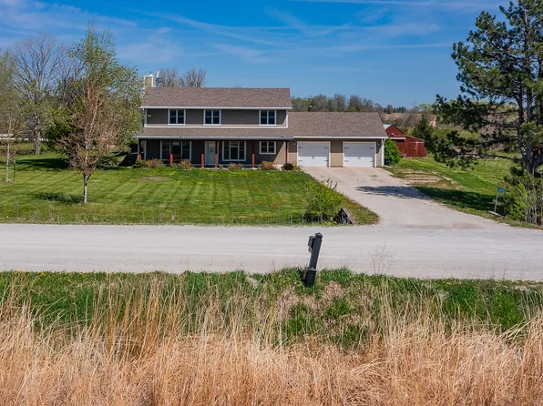 33055 Zook Spur Pl, Madrid, IA 50156