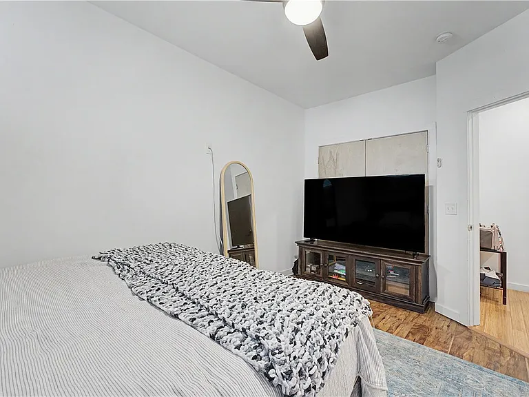 175 W Martin Luther King Blvd — Photo 17