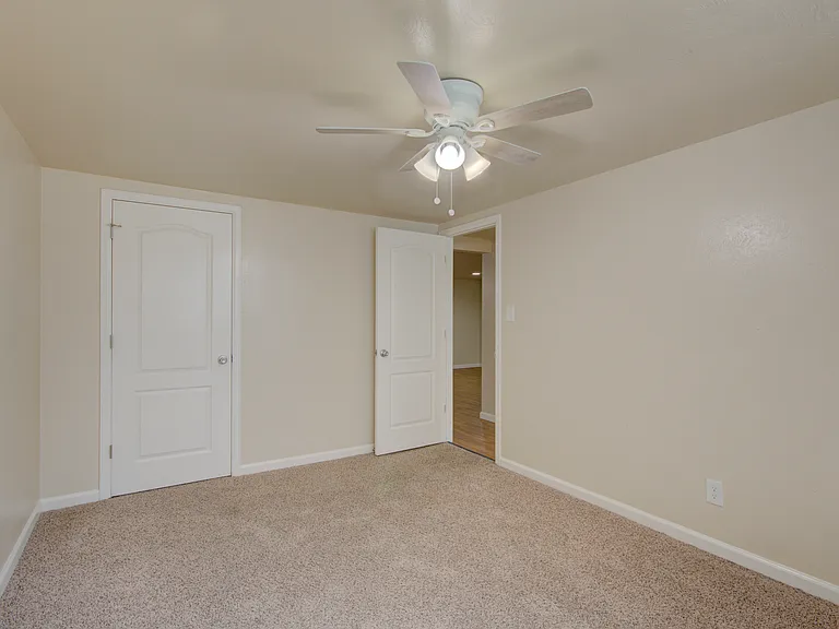 Lampliter Apartments — Photo 34