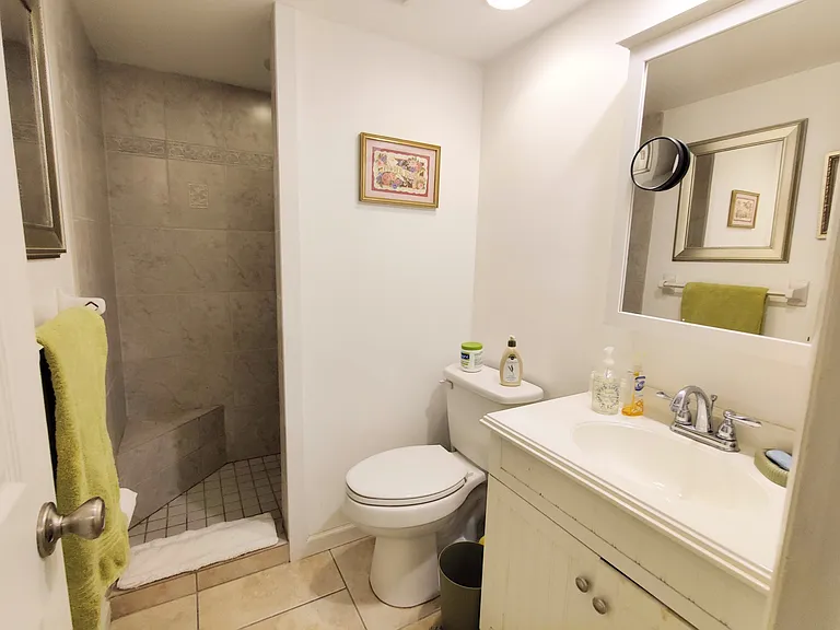 509 W Venice Ave #107 — Photo 13