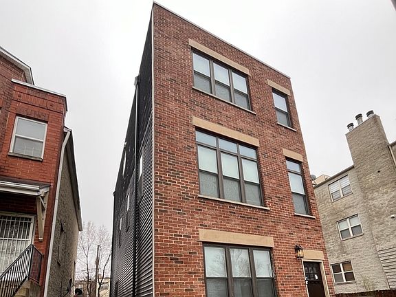 3rd image of 3025 W Washington Blvd