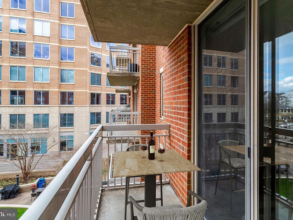 1st image of 3830 9th St N APT 405W